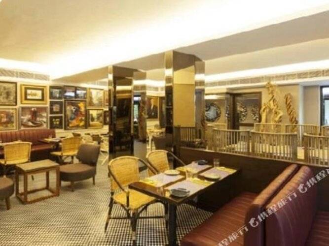 Hotel Diplomat