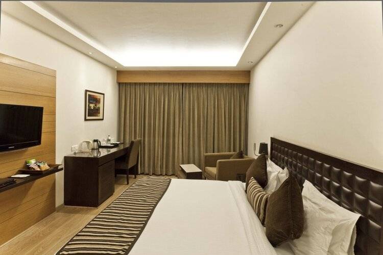 Hotel Saket 27