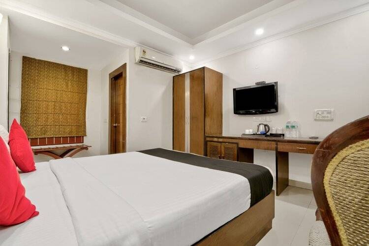 La Sapphire Hotel