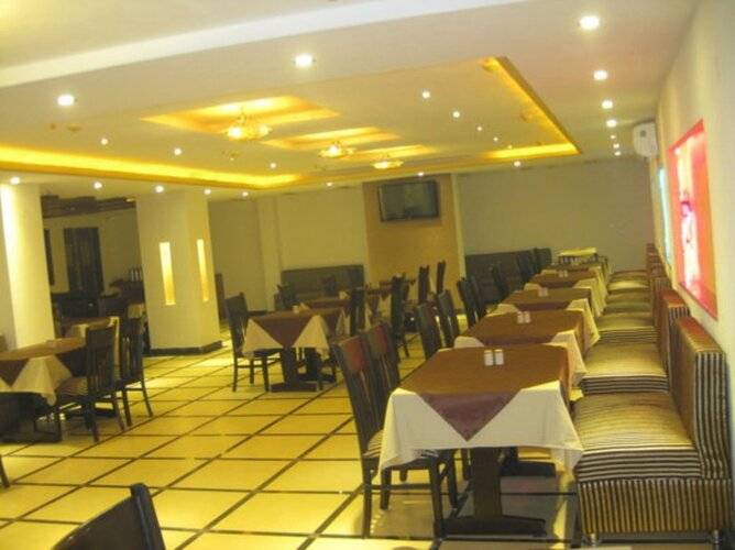 La Sapphire Hotel