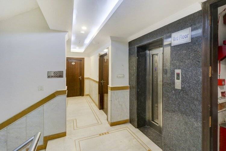 La Sapphire Hotel