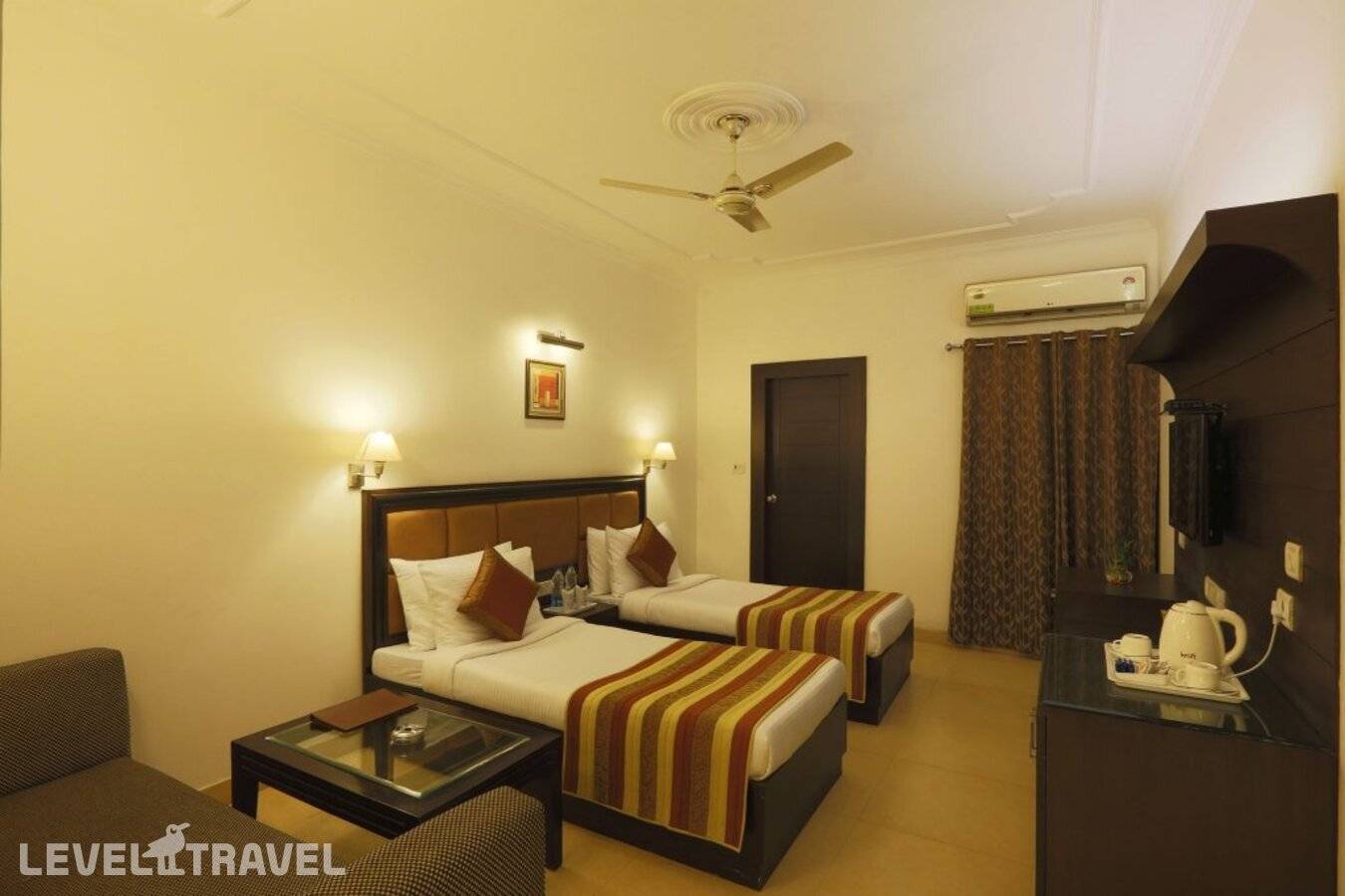 фотографии отеля La Sapphire Hotel в Индия(Нью-Дели) - фото №1