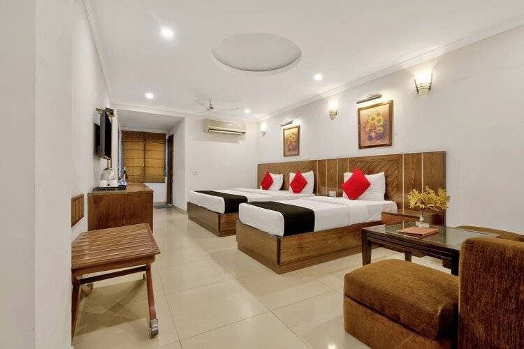 La Sapphire Hotel