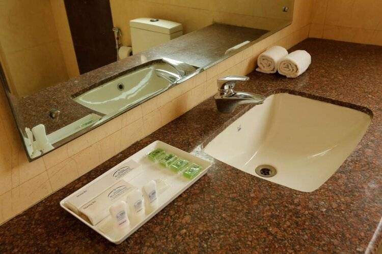 La Sapphire Hotel