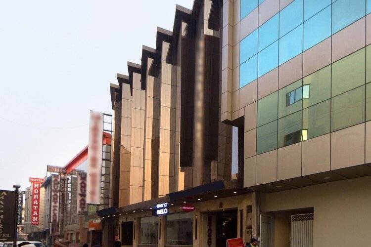 La Sapphire Hotel