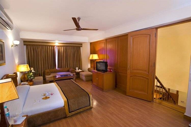 The Bmk Hotel
