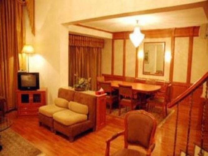 The Bmk Hotel