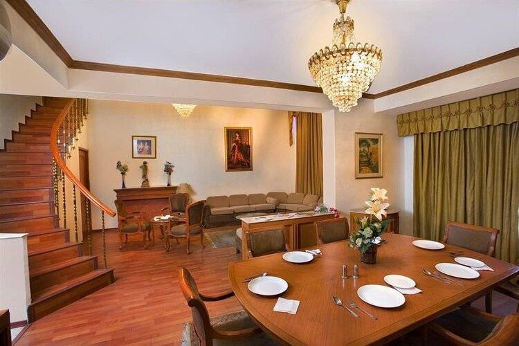 The Bmk Hotel