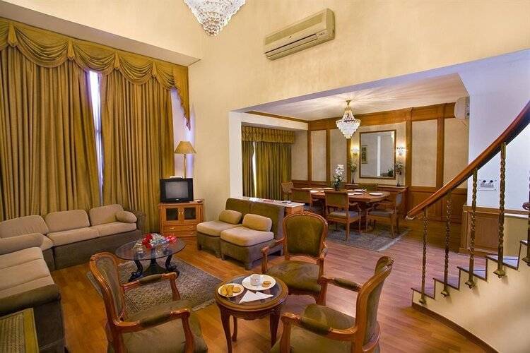 The Bmk Hotel