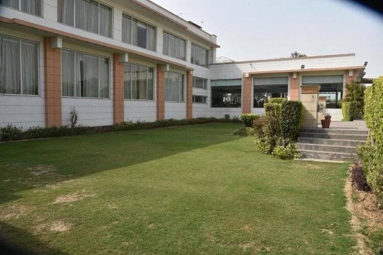 Opulent Hotel By Ferns N Petals