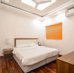 $item['hotel']['name']