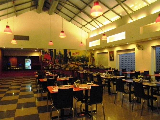 Red Fox Hotel East Delhi