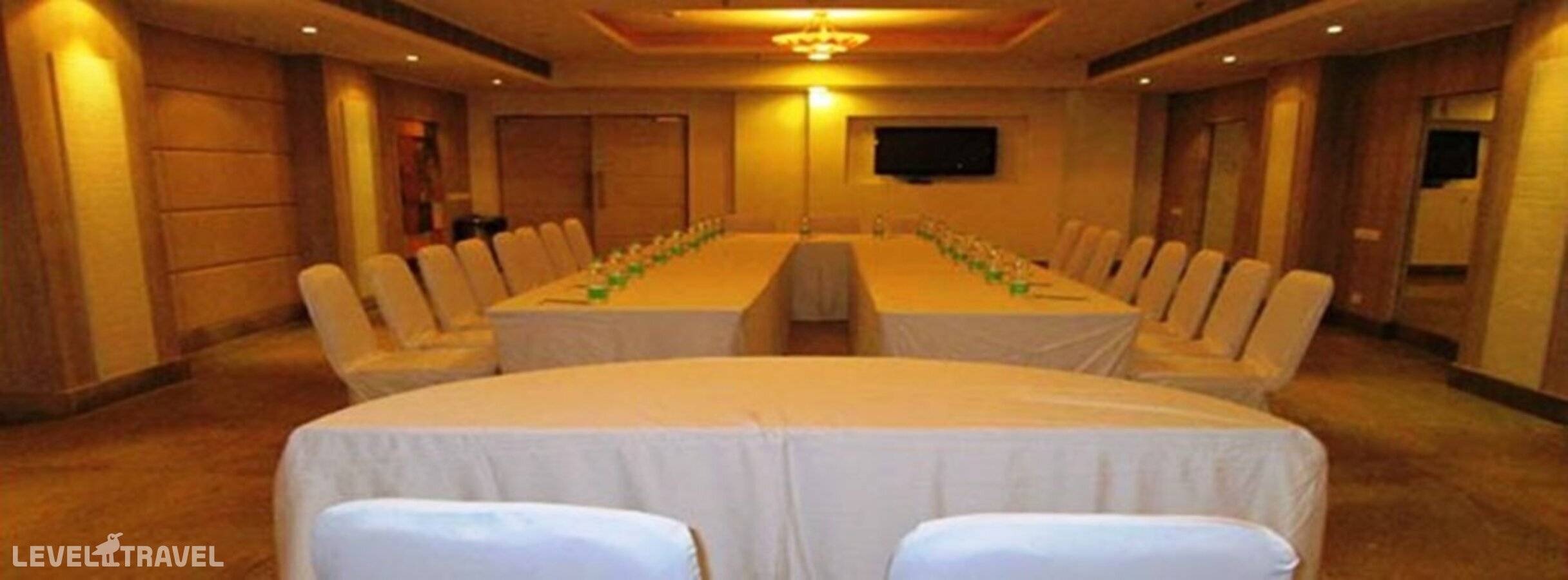 фотографии отеля Sarovar Portico Naraina Delhi в Индия(Нью-Дели) - фото №21