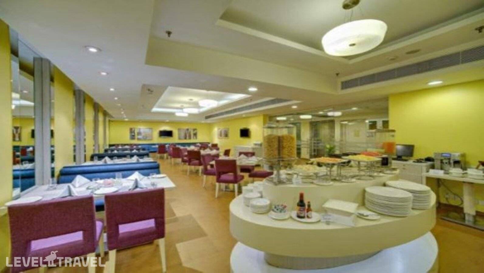 фотографии отеля Sarovar Portico Naraina Delhi в Индия(Нью-Дели) - фото №17