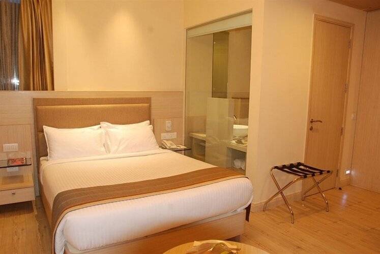 Sarovar Portico Naraina Delhi