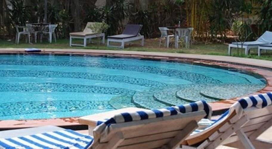 Granpa's Inn Hotel Bougainvillea