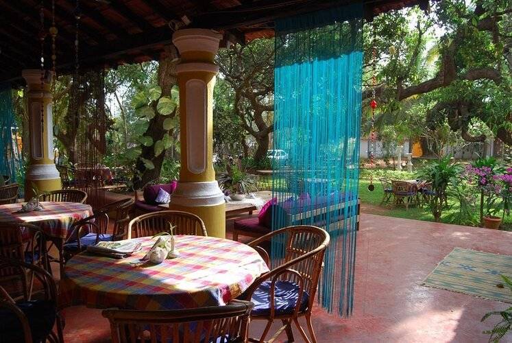 Granpa's Inn Hotel Bougainvillea