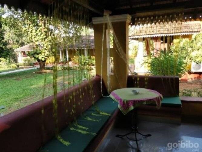 Granpa's Inn Hotel Bougainvillea