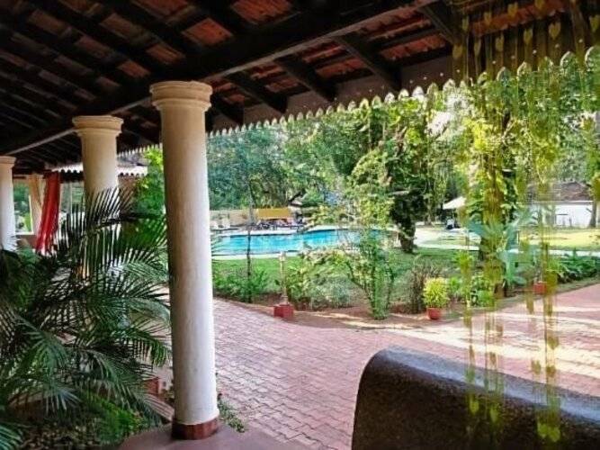 Granpa's Inn Hotel Bougainvillea