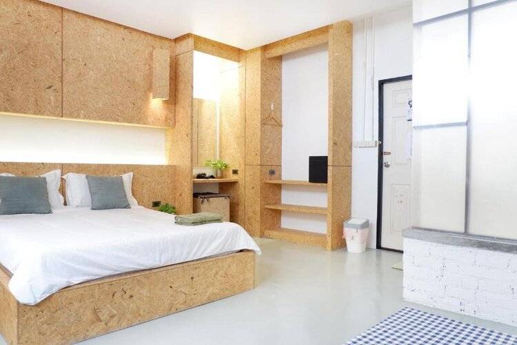 Hugger Guest House