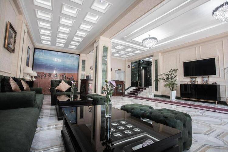 Arhan Palace