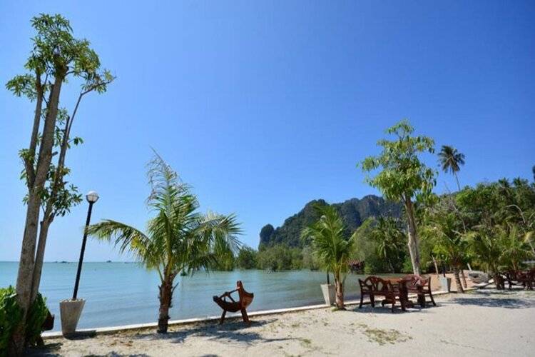 Diamond Beach Resort
