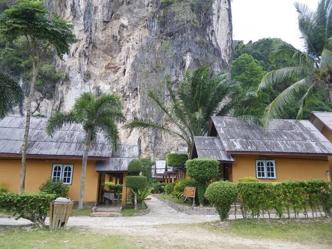 Diamond Cave Resort