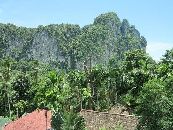 The Haleeva Aonang