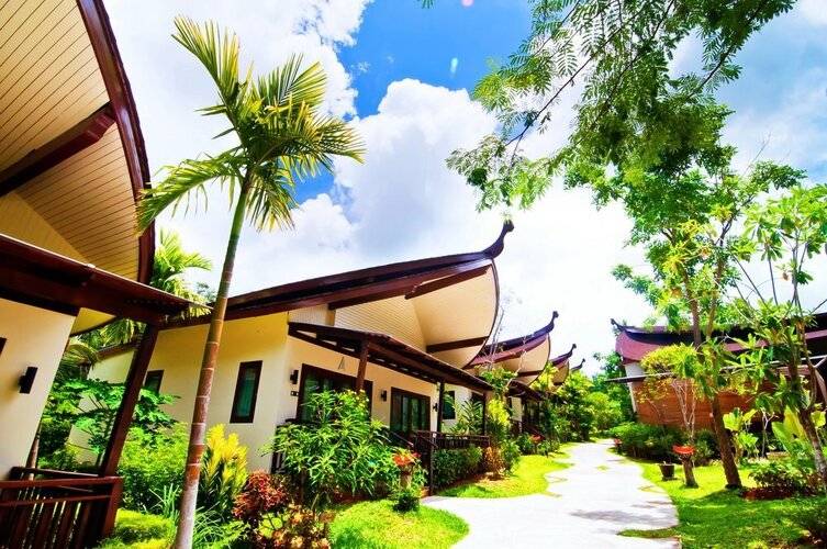 Курортный Отель Aonang Phu Petra Resort