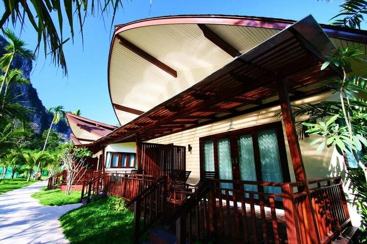 Курортный Отель Aonang Phu Petra Resort