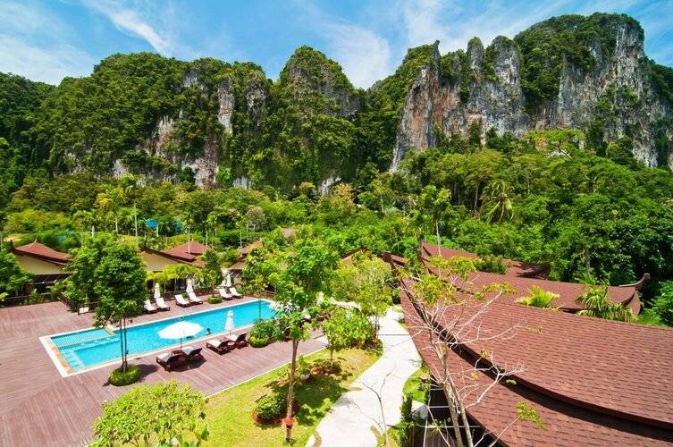 Курортный Отель Aonang Phu Petra Resort