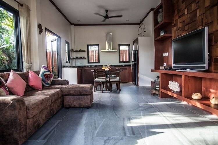 Baan Pinya Executive Bungalow