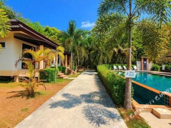 Pinthong Aonang Villa