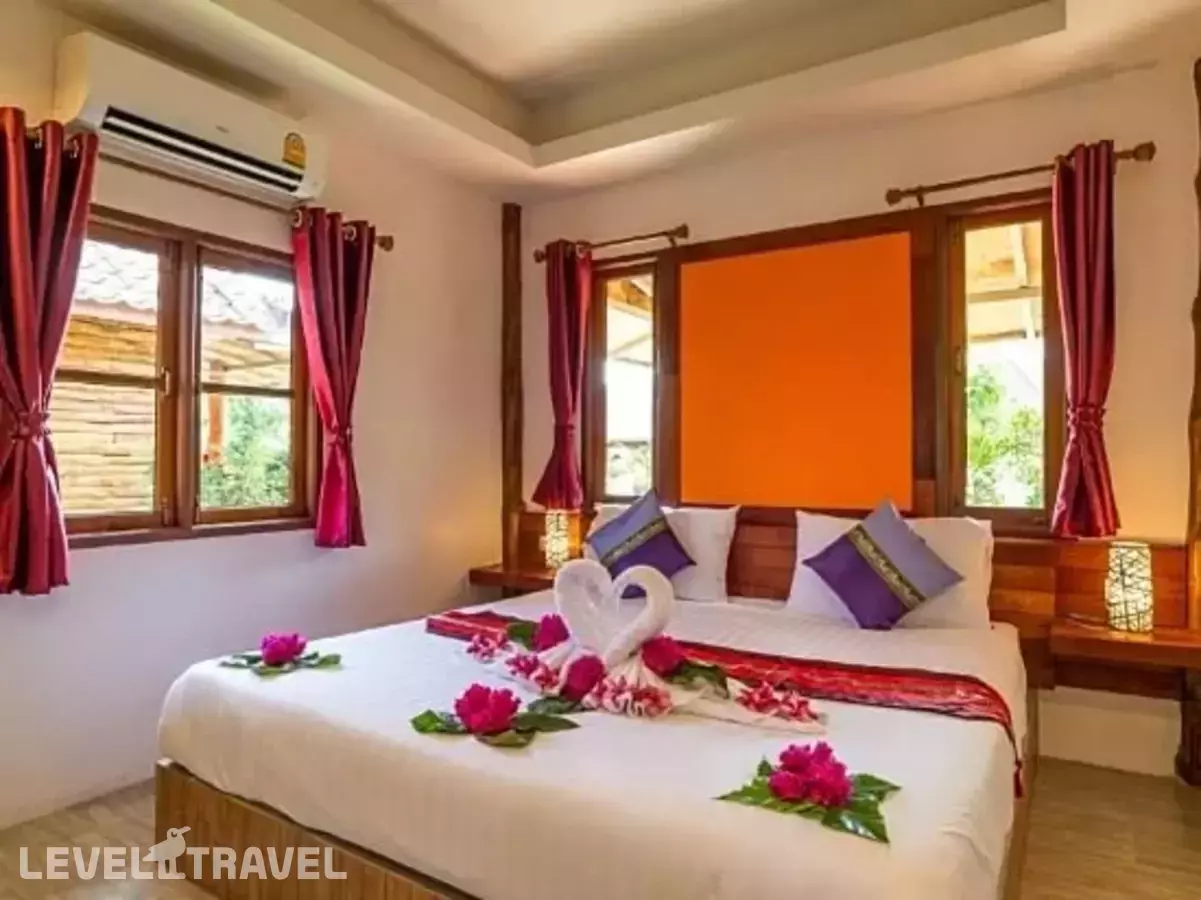 Pinthong Aonang Villa