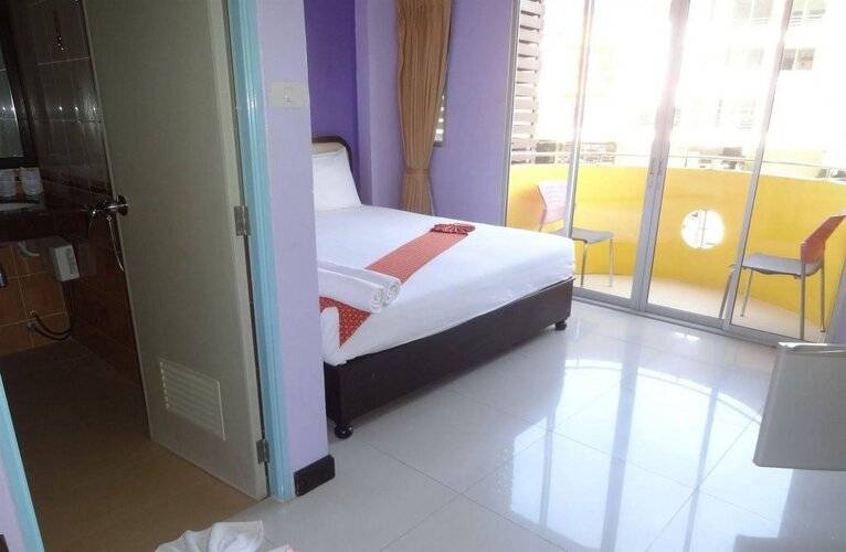 The Moon Night Ao Nang Hotel