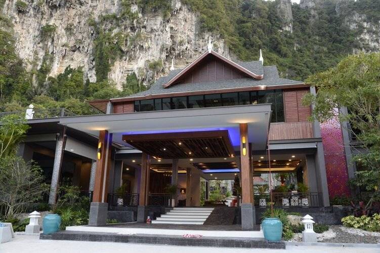 The Scene Cliff View Villas