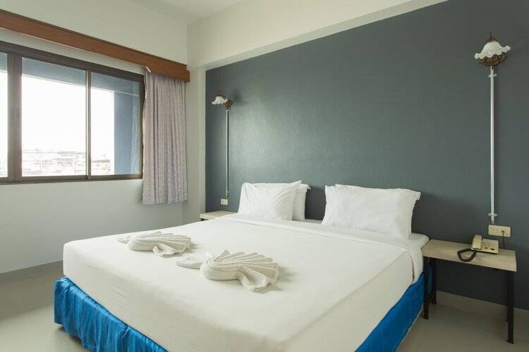 City Hotel
