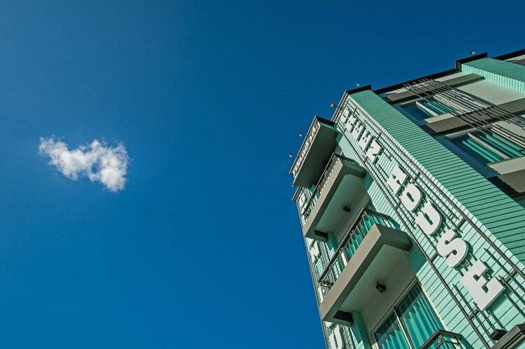 Green House Hotel