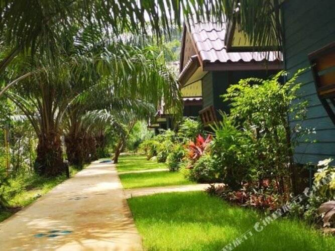 Baannai Lakeview Resort