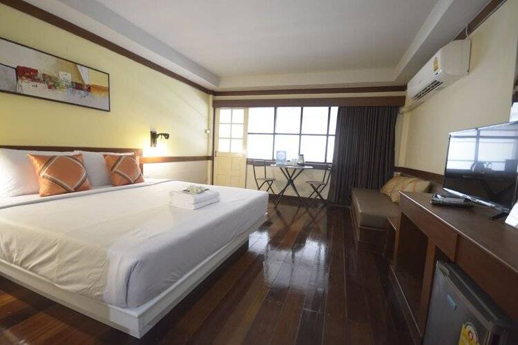 Irest Ao Nang Seafront