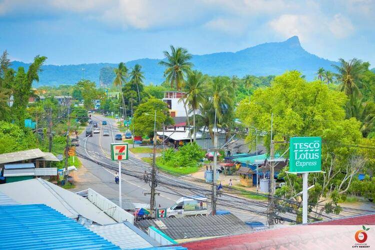 The Orange City Resort