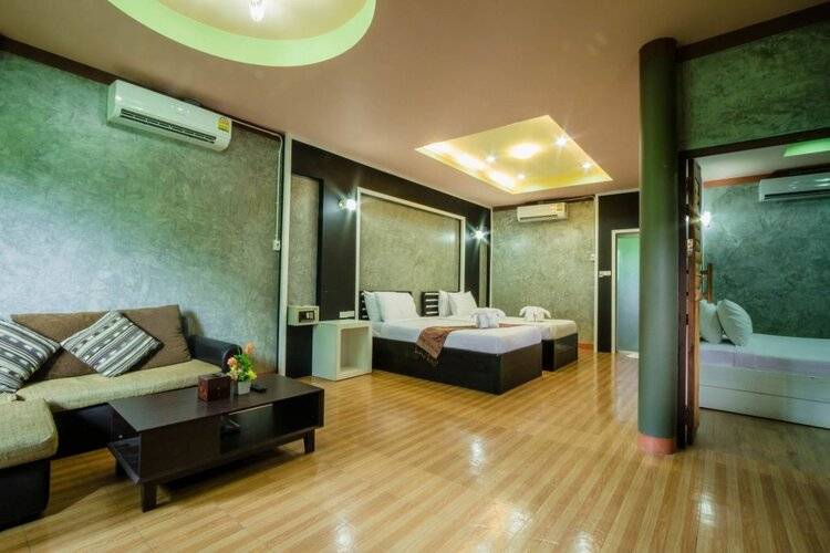 Riverpool Resort