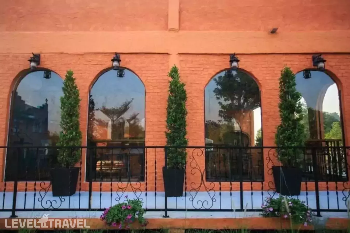 Frida Friday Boutique Hotel