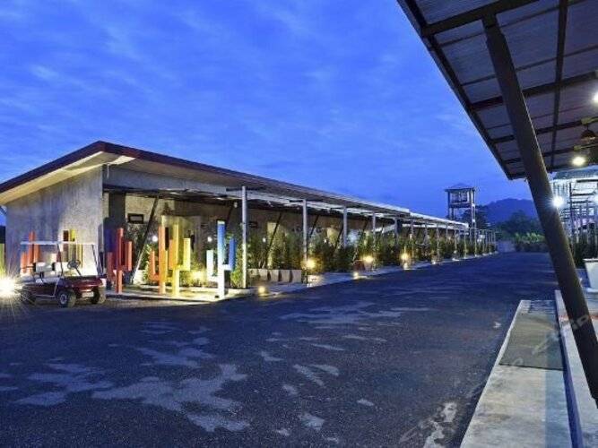 Oasis Resort