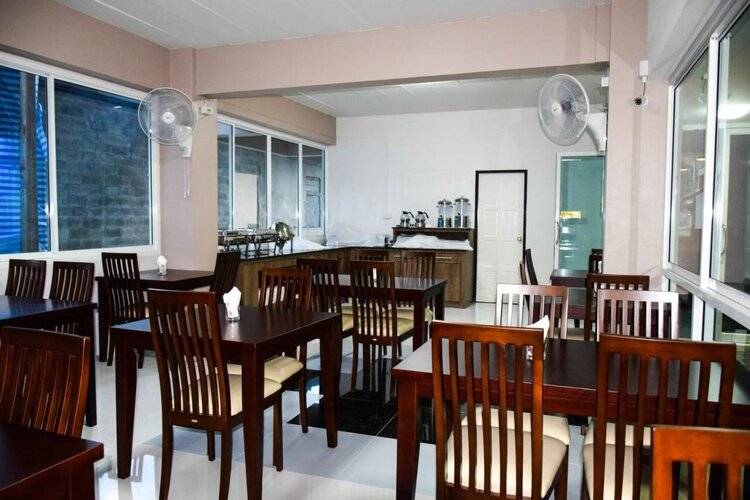 Peak Boutique City Hotel