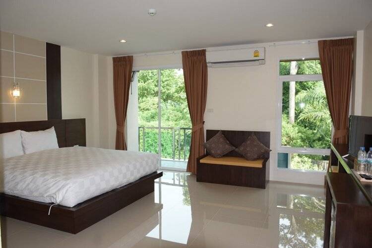 Peak Boutique City Hotel
