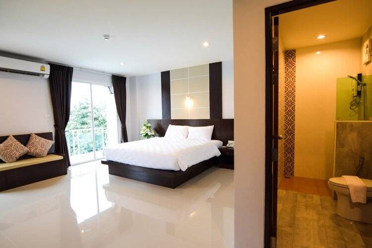 Peak Boutique City Hotel
