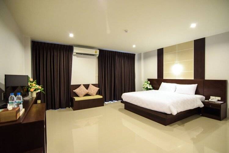 Peak Boutique City Hotel