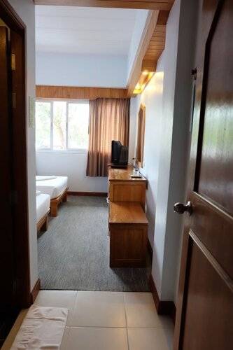 Riverside Hotel