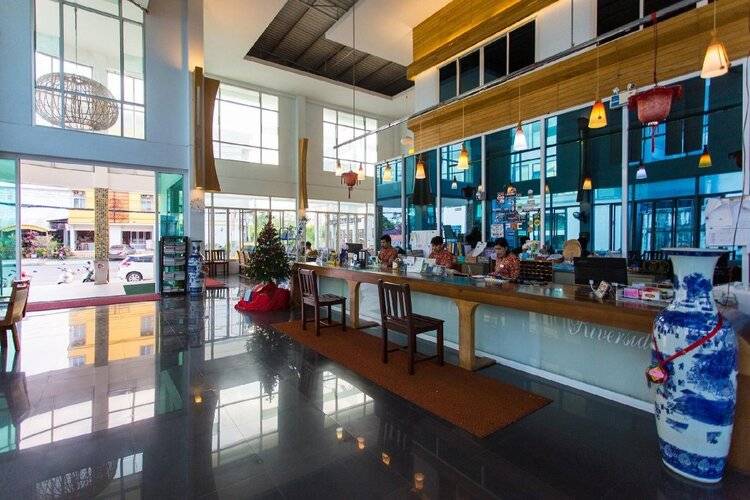 Riverside Hotel